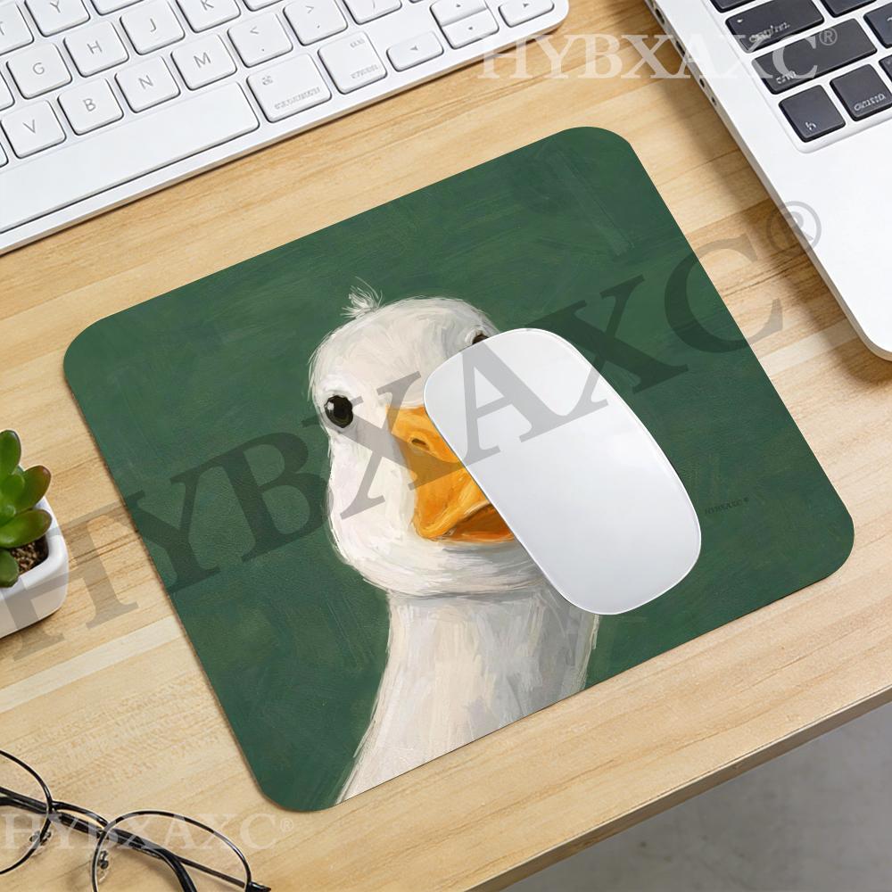 Desk Setup Gaming And Work - Alas Mouse HYBXAXC dengan Gambar Bebek