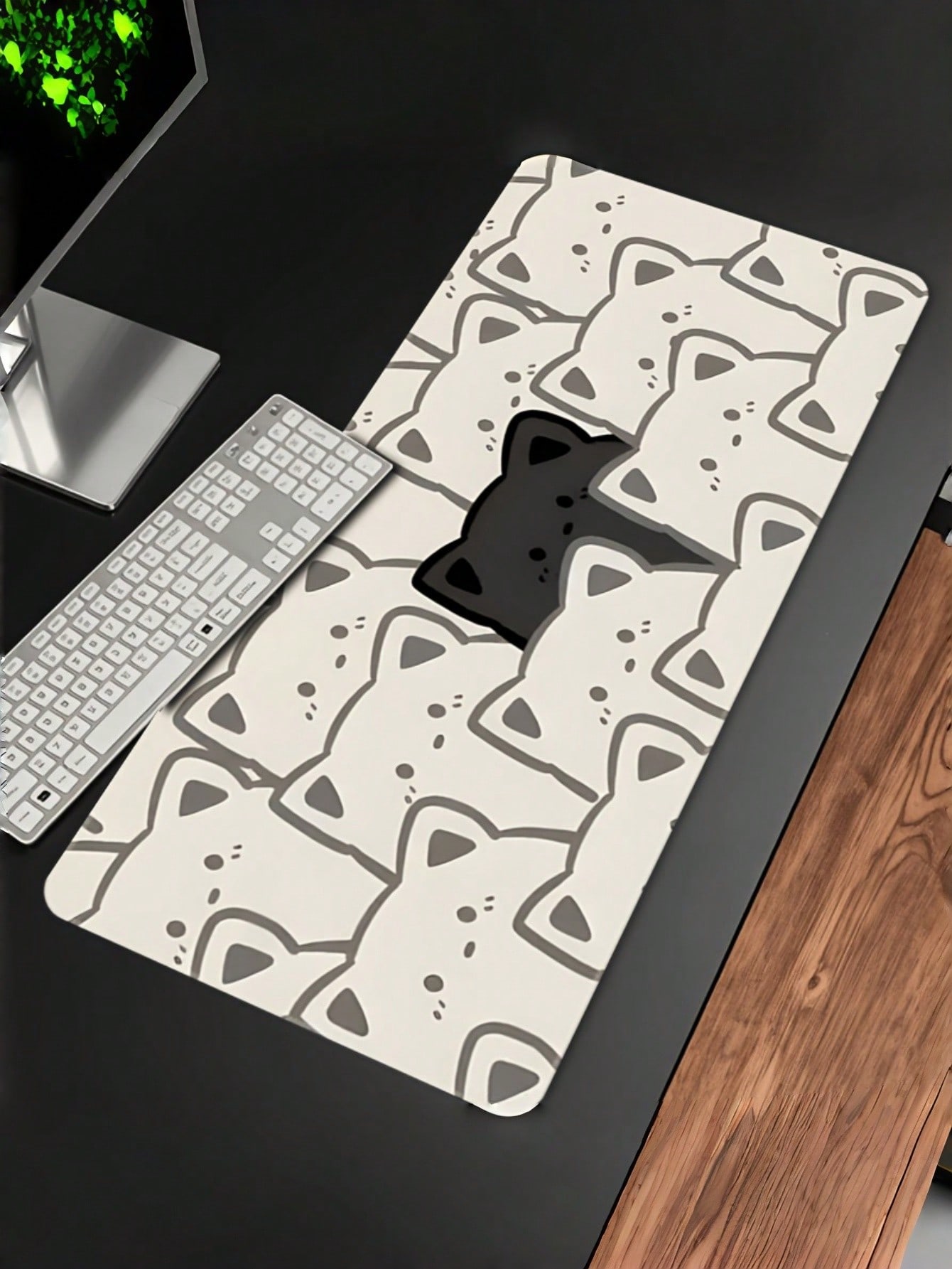 1 buah alas mouse berbentuk wa - Desk Setup Black And White ulasan dan harga